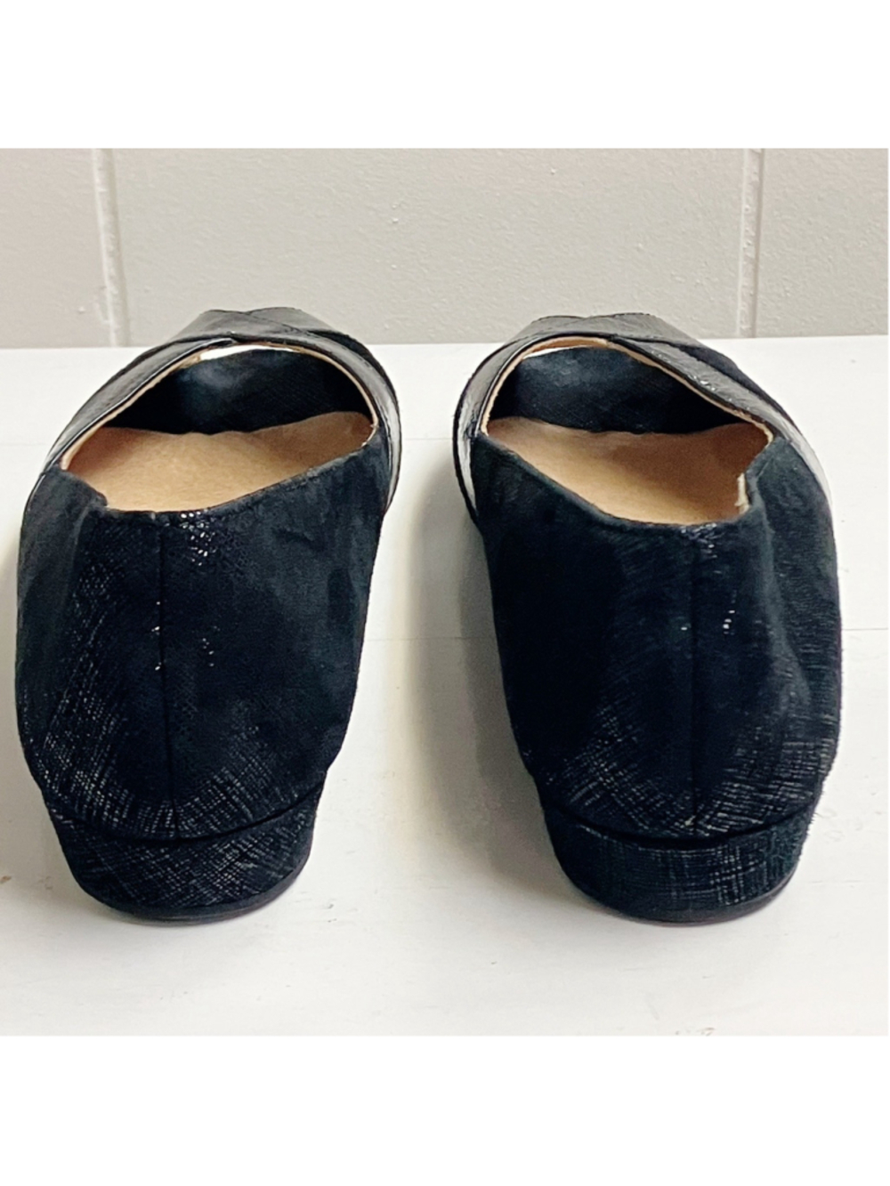 Luxury Italy FS NY Patent Leather Low Wedge Peep Toe SZ 7 Black Classic Office - Picture 7 of 10